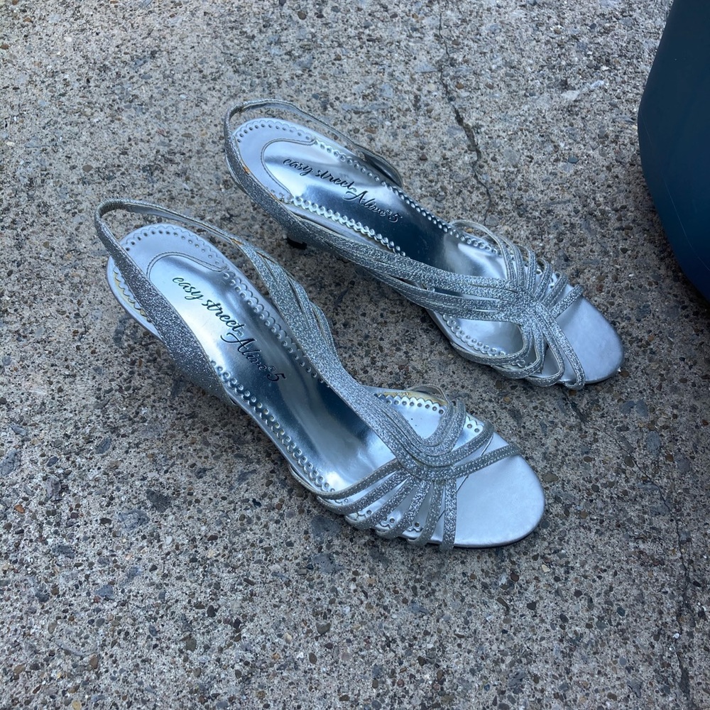 Easy Street Alive 5 Silver Heels Dance Flex